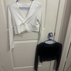 White and Black V-neck Longsleeve Crop Top